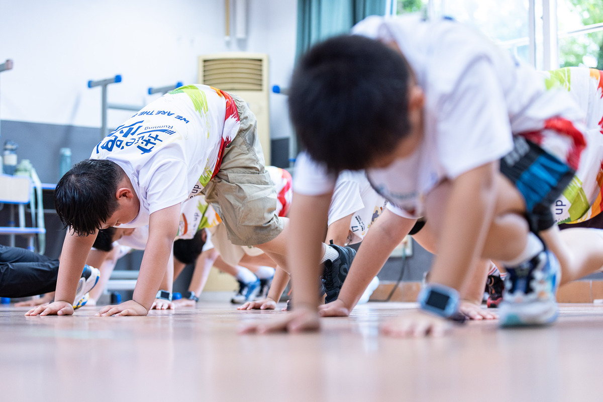 青少年体育培训和赛事活动 - 提升运动技能，享受精彩赛事