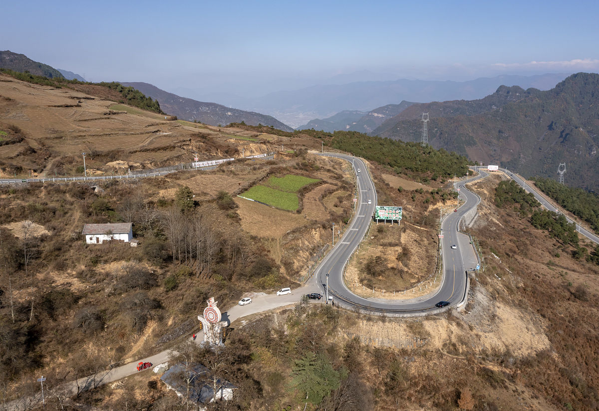 凉山州劳动职业技术学校专业设置 - 机电、建筑、医学、旅游等