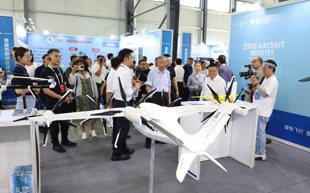 成都航空学校分享：航空专业的发展前景