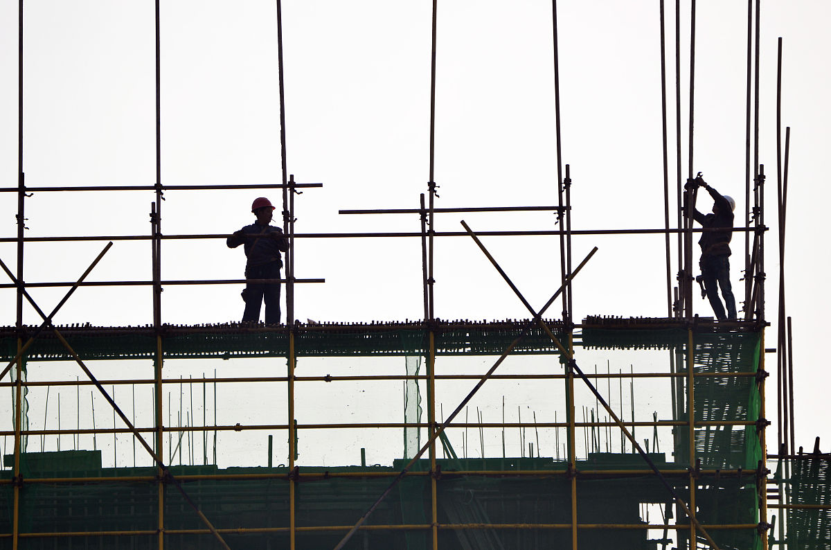 实习单位：西安启邦华建筑劳务有限公司实习项目：才子嘉苑建设项目本周实习内容：3．掌握定位、放线、抄平工作及关键部位、关键过程的技术复核工作；4．熟悉有关的施工质量验收规范和操作规程。根据上面内容从实习过程、学到的知识和实习体会三方面写一篇本周实习报告不少于2000字。