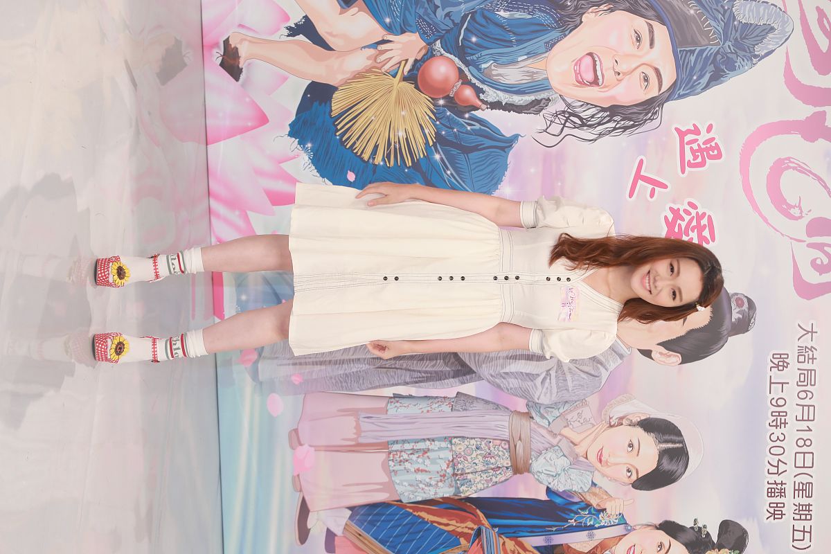 山手梨爱代表作：4部必读小说推荐