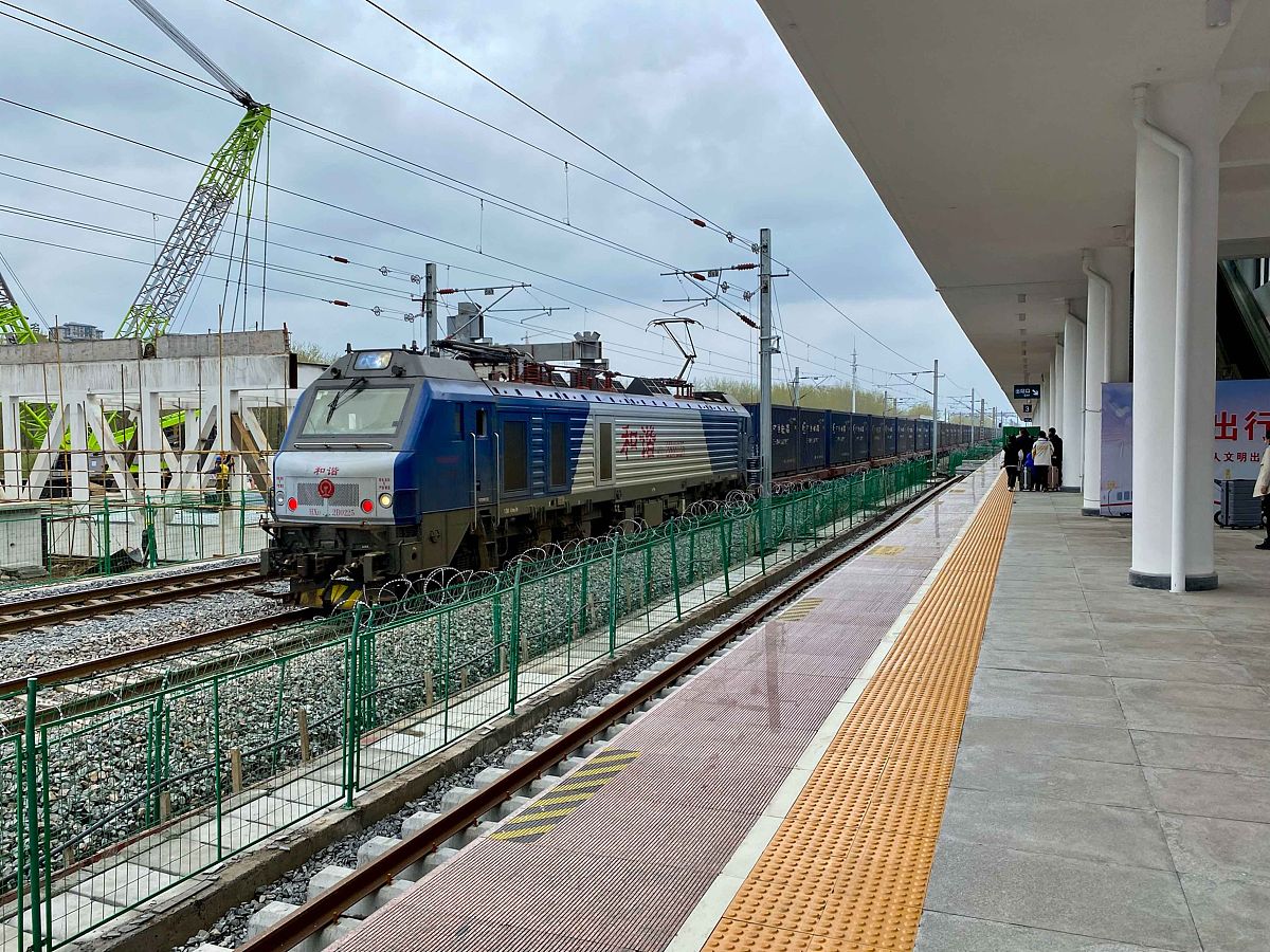 重庆铁路运输技工学校电力机车运用与检修专业教学质量评估