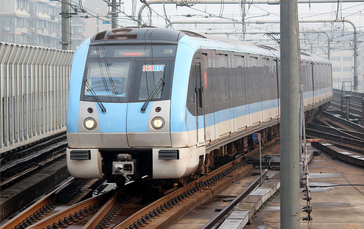 地铁与轻轨有什么区别吗？用发