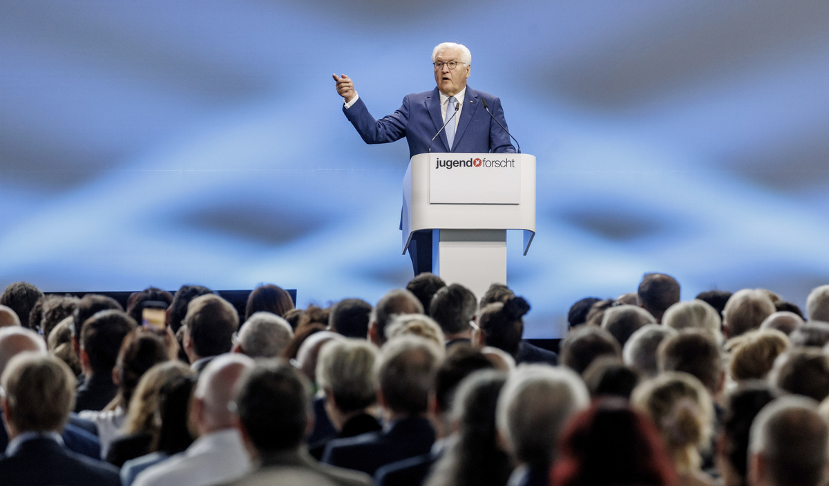 写一篇批评奥巴马的文章