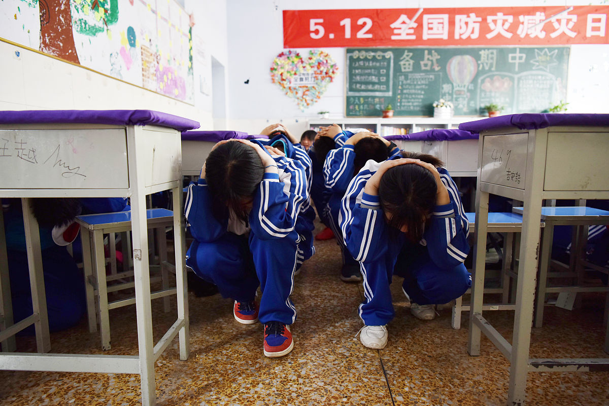 张家口技工学校2023年招生办联系电话 - 如何查询？