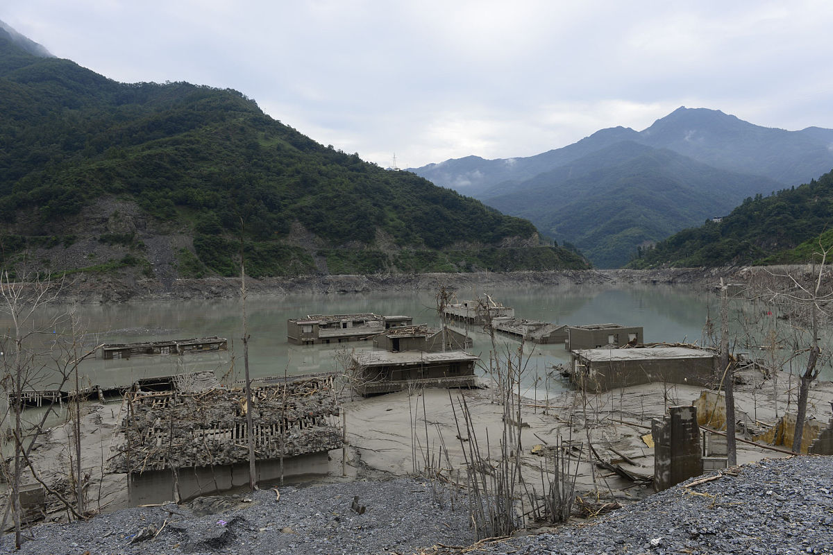 绵阳理工学校招生办联系电话地址