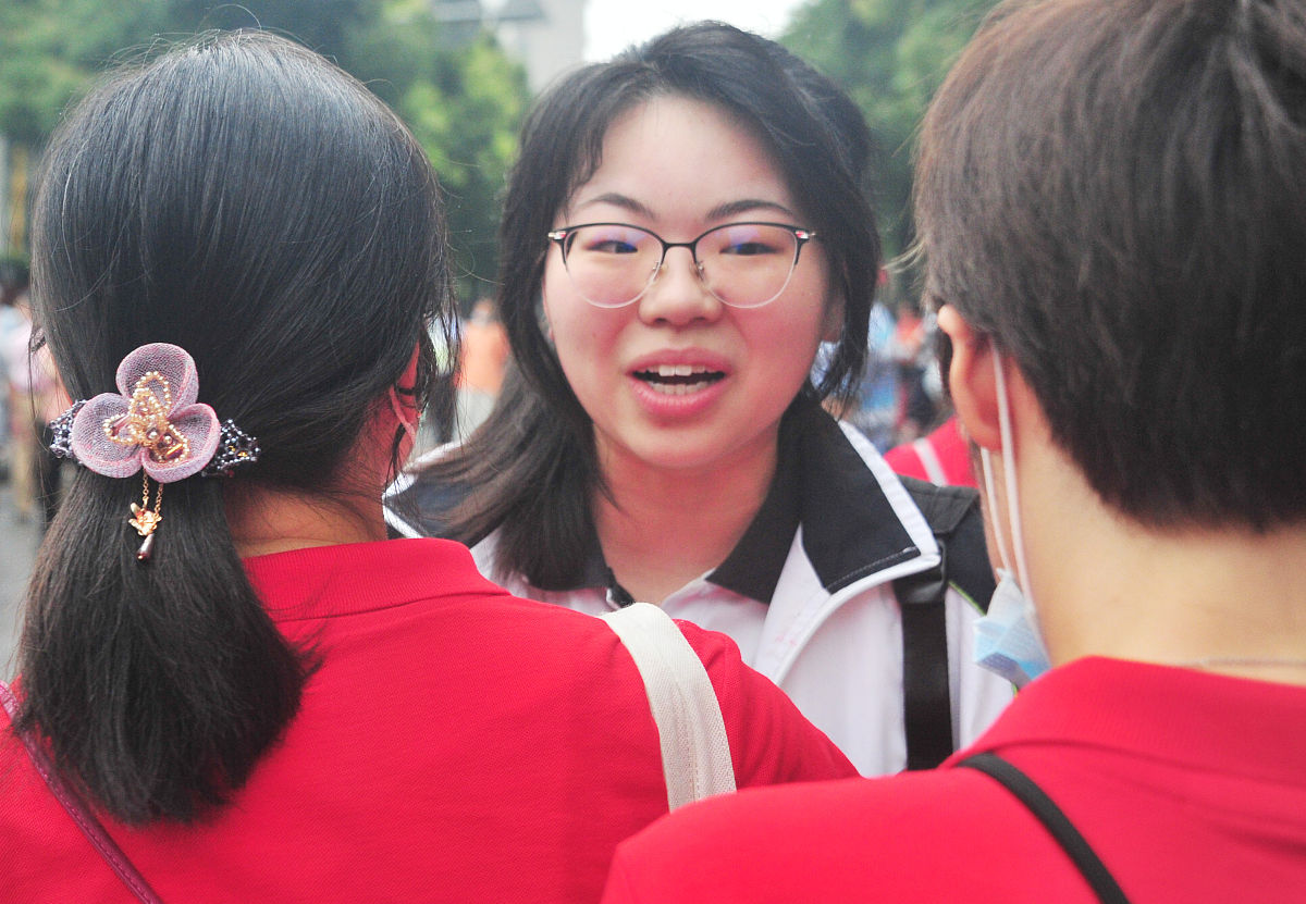 女生报读成都幼师学校怎么样