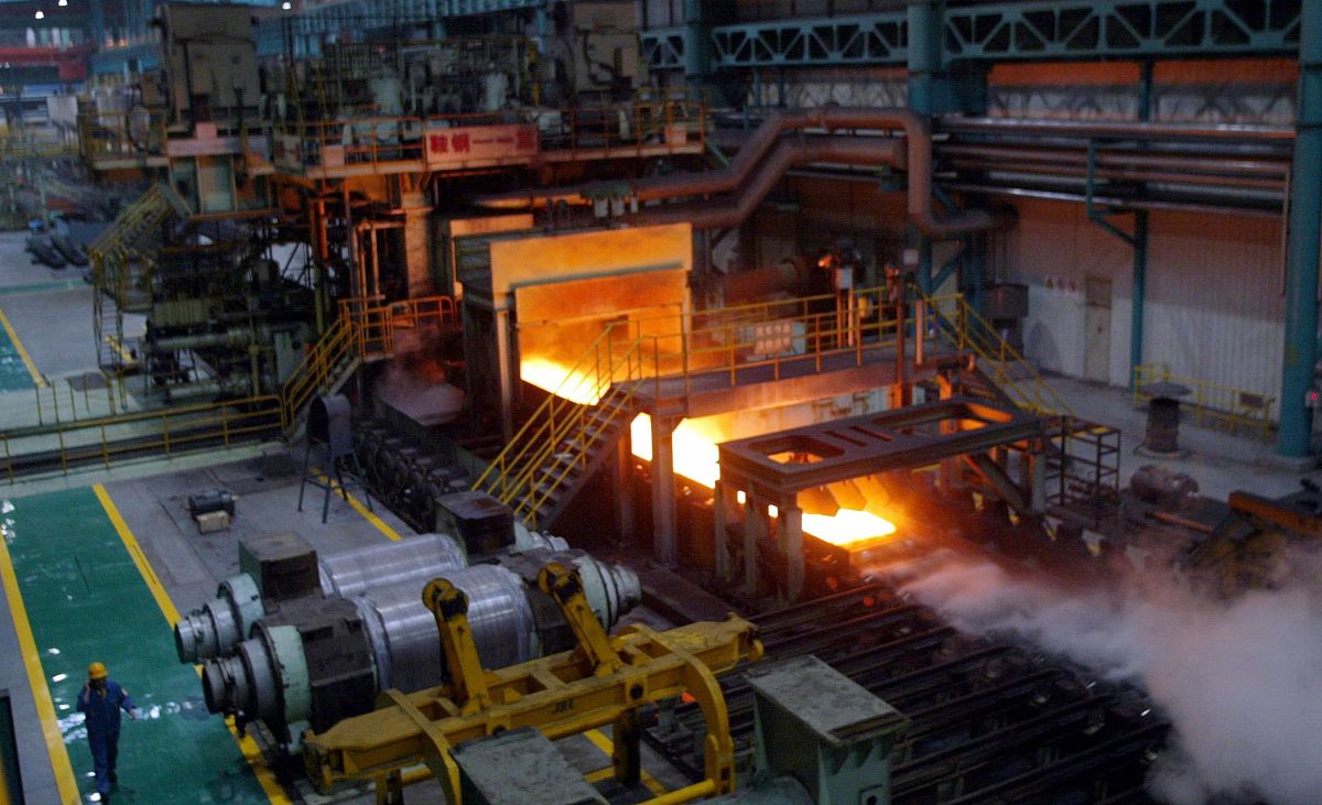 帮我构思一下最新转炉提钒论文的写作思路