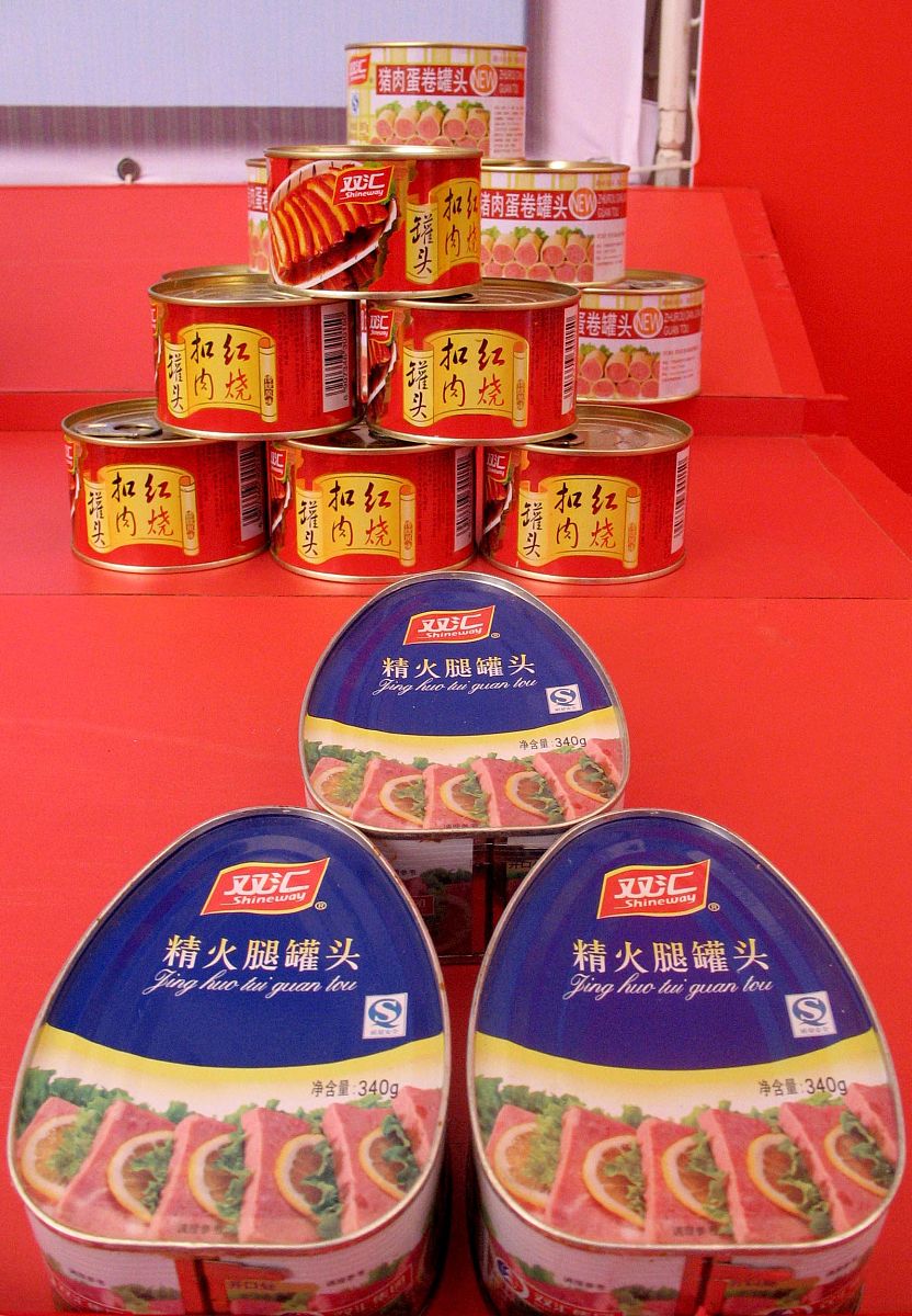 2006年8月8日上午,"商务长征"——"品牌万里行"河南站的宣传推广活动"