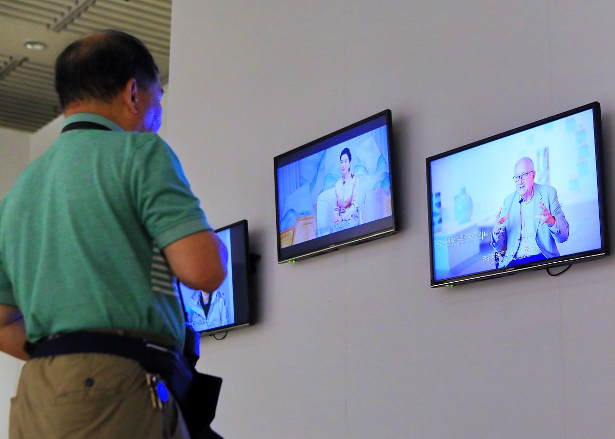 TPC7072Gt嵌入式一体化触摸屏可以将屏幕分成三列吗