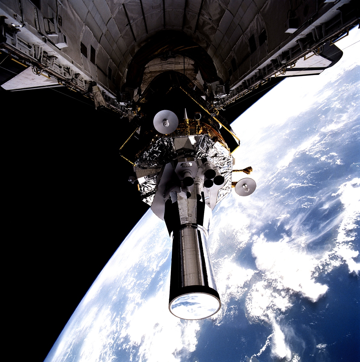 早期科幻电影的先驱：从《月球之旅》到《大都会》