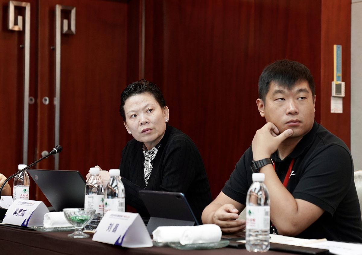 自己是陕西晟伟工贸有限公司办公室职员岗位的实习生实习中协助总经理办公室开展其它工作重点写自己协助总经理办公室开展其它工作中做了什么工作不少于500字。