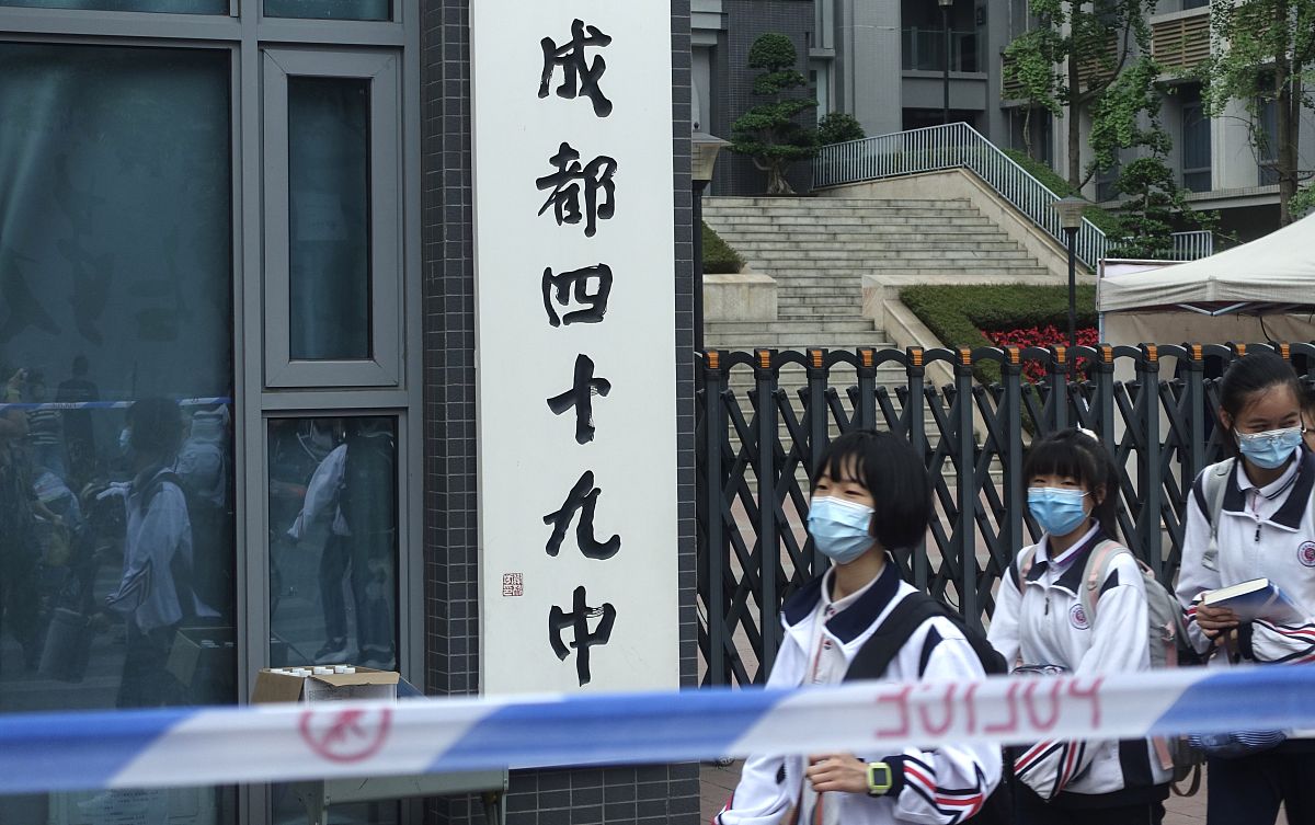 成都四十九中2018年录取分数线及外地招生政策解读