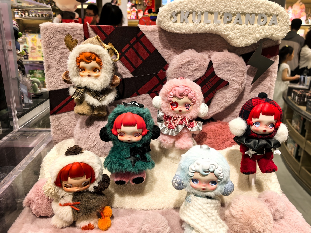 你知道jotovs吗JOTOVS是一个玩偶品牌能帮我写一个关于他的竞品分析吗