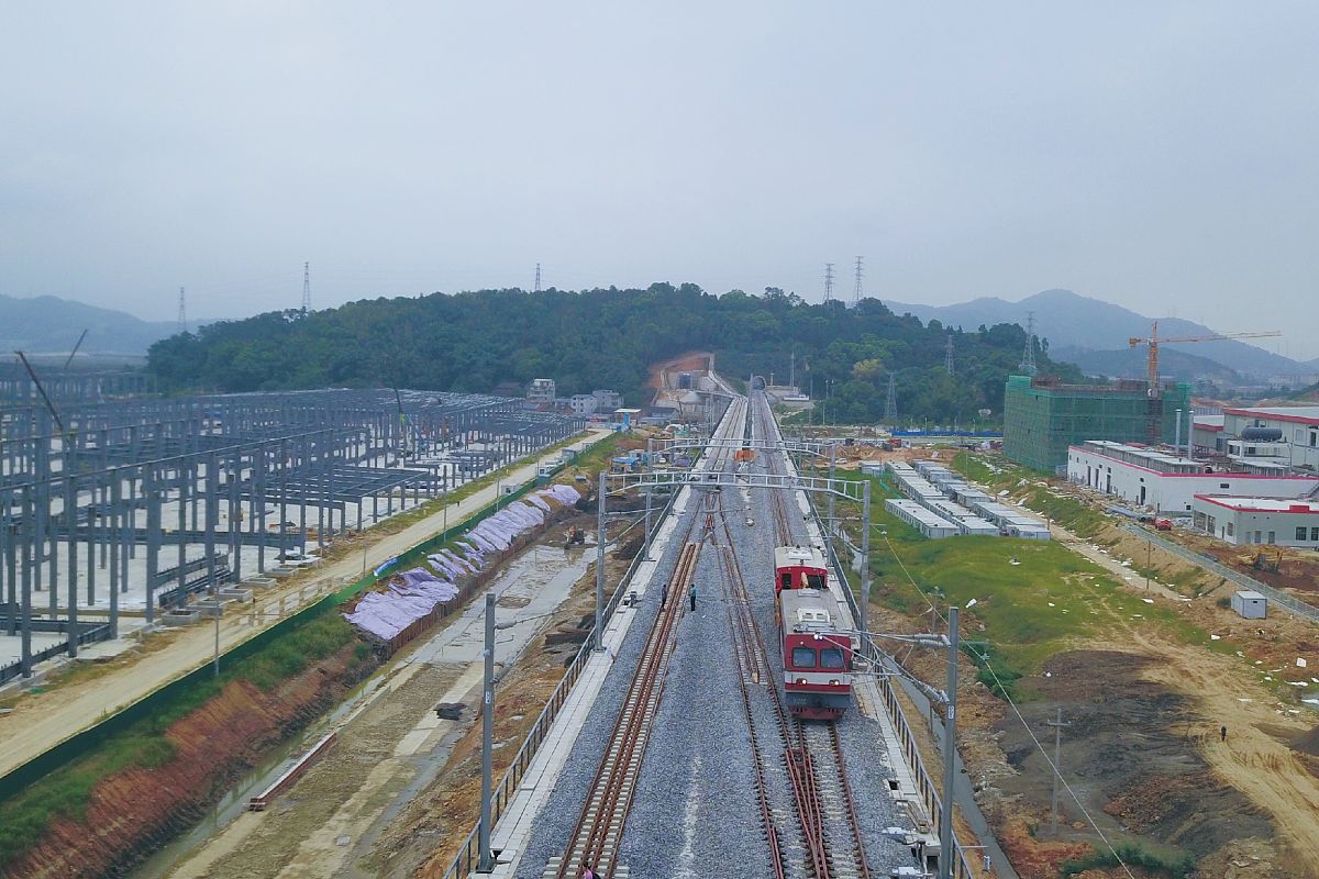 成都铁路学校就业率高吗？| 揭秘背后原因及未来发展方向