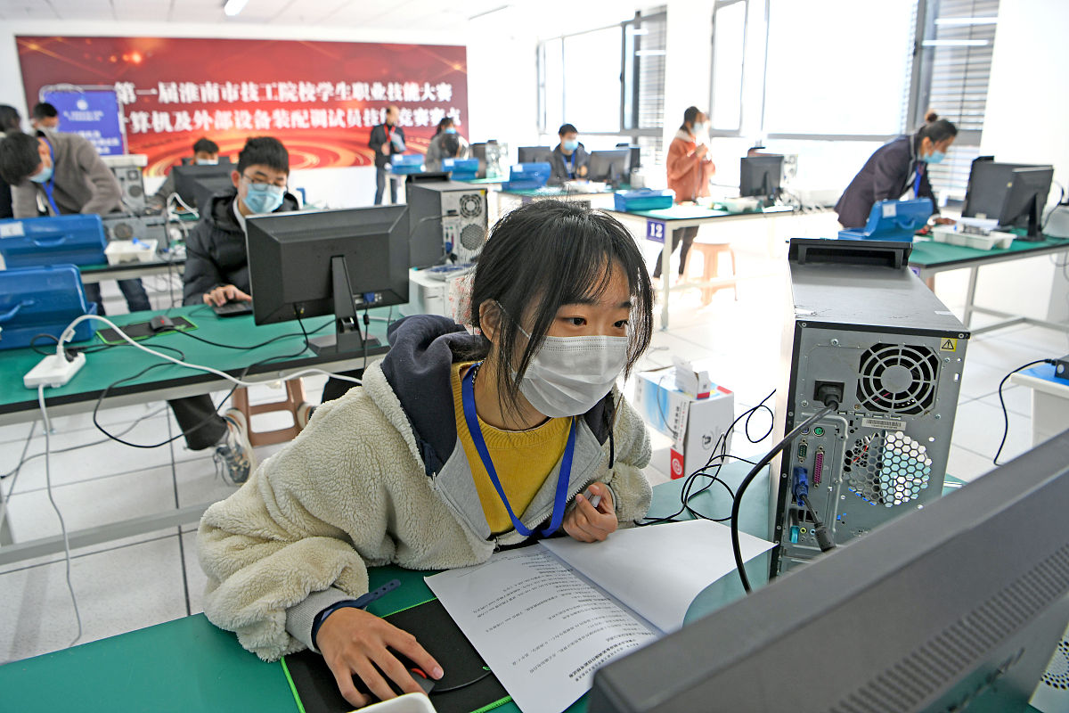 安徽机电技师学院电气自动化技术核心课程：培养电气自动化人才的摇篮