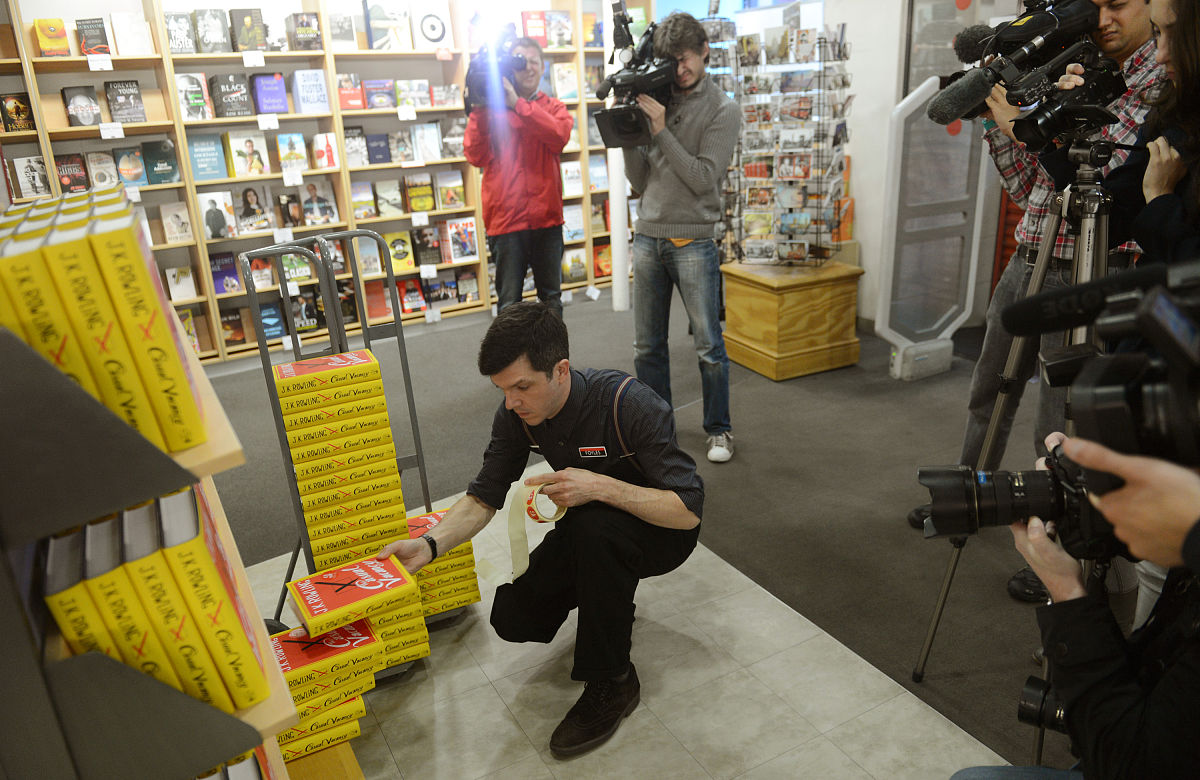 避免过度创作：专注原文，还原真实故事