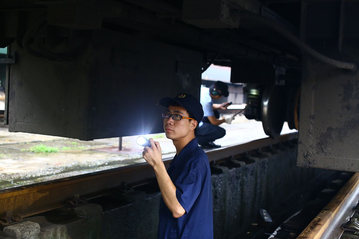 重庆铁路职业学校铁路专业就业前景：未来发展趋势及就业优势
