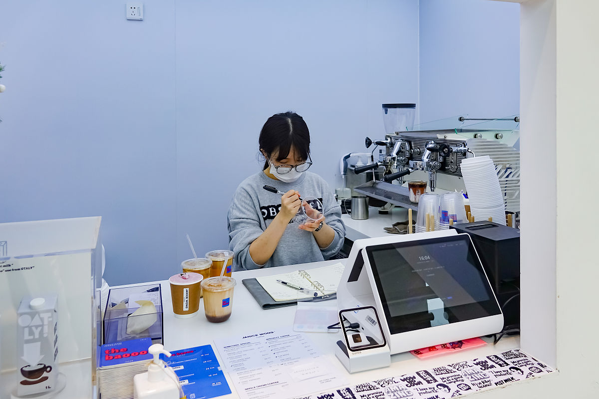 材料研发岗位实习生的实习工作总结字数在3000字左右