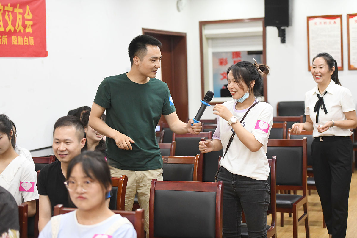 桐城高级技工学校播音主持课程：培养未来声音艺术家