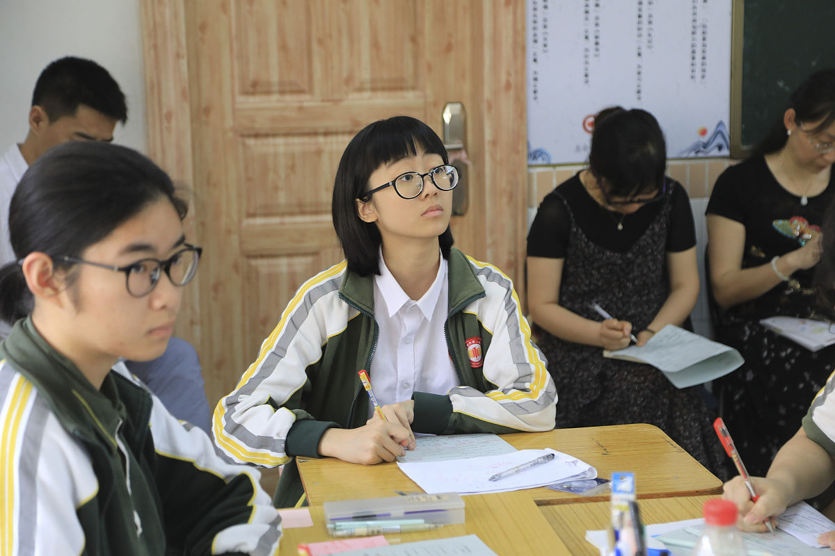 2019年四川什邡中学收费标准