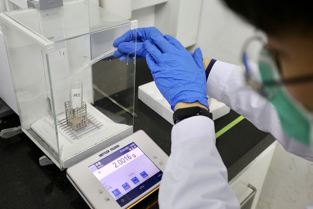 尿酸的检测技术研究如常规检测、新型检测方法等研究？