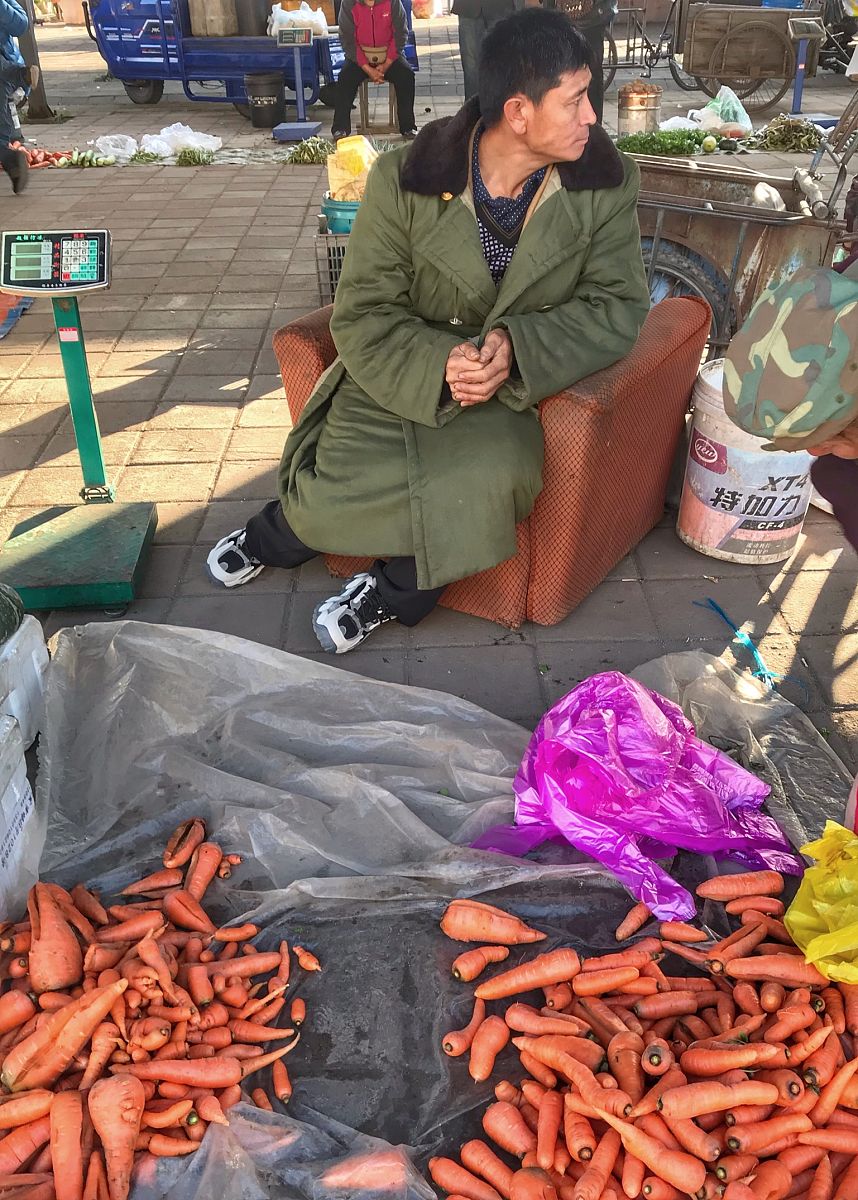 棉服两个袖子怎么穿回答及拓展