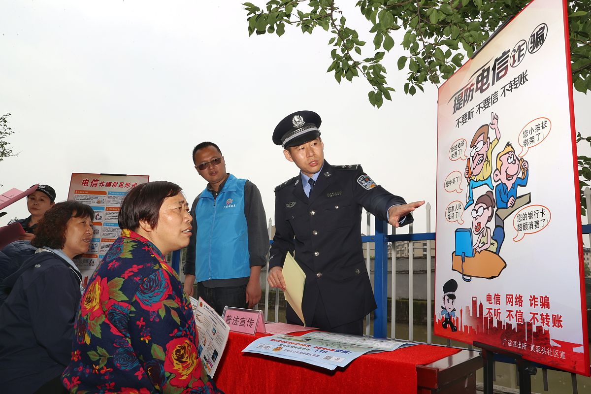 请按照一是围绕完成任务明确决战五一的工作思路和具体举措二是重点任务分工进展情况;三是工作开展中突出的特色亮点经验。的要求写一篇信息