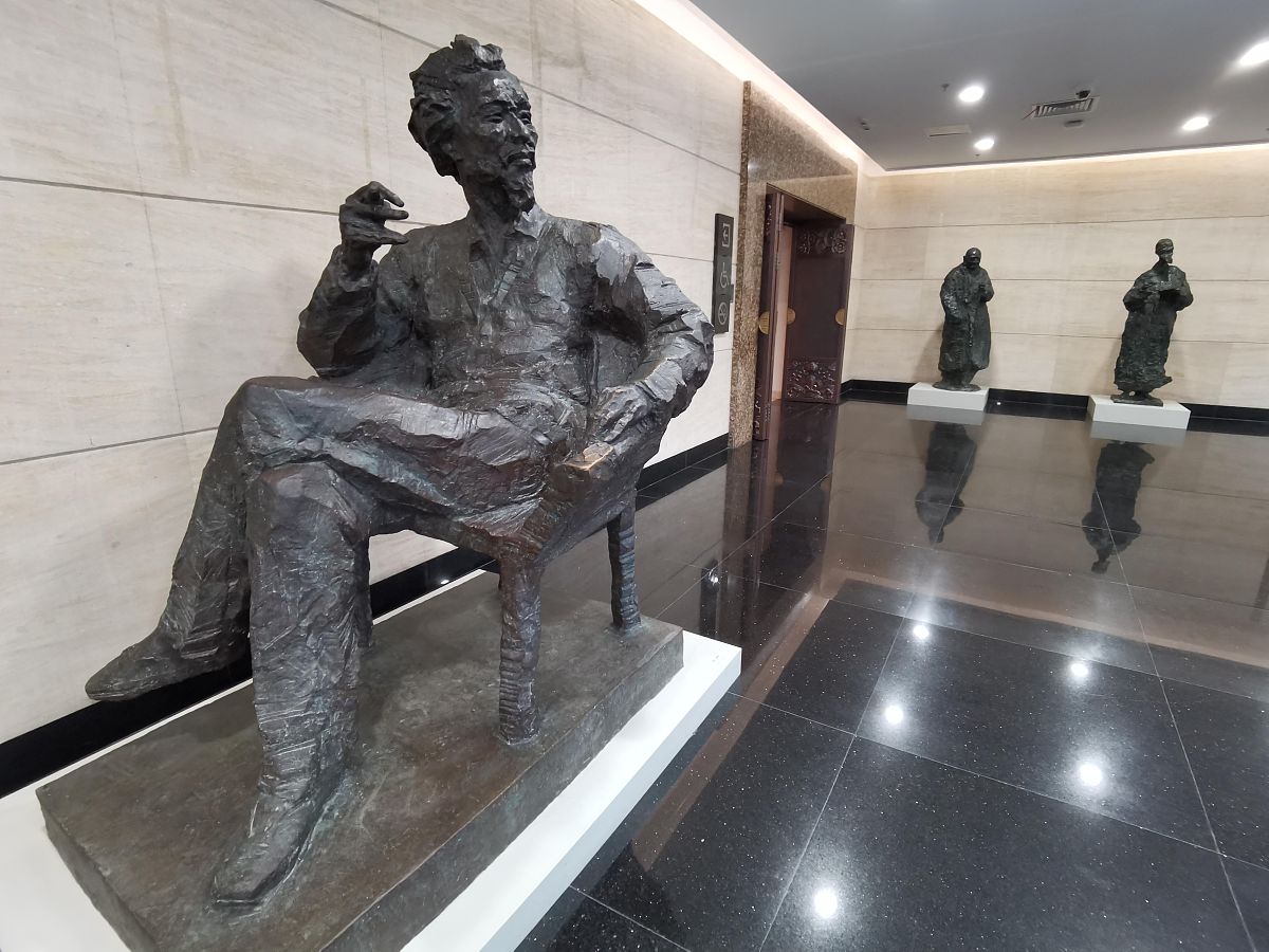 2021年4月21日,南京博物院的吴为山雕塑馆,展出中外历代名人雕像和全