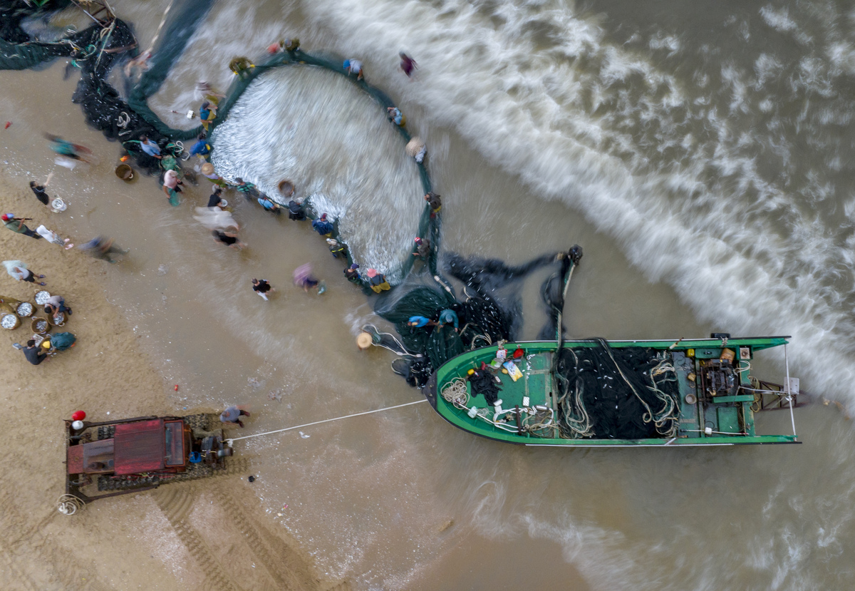 围油栏在哪里？ 他们找不到！