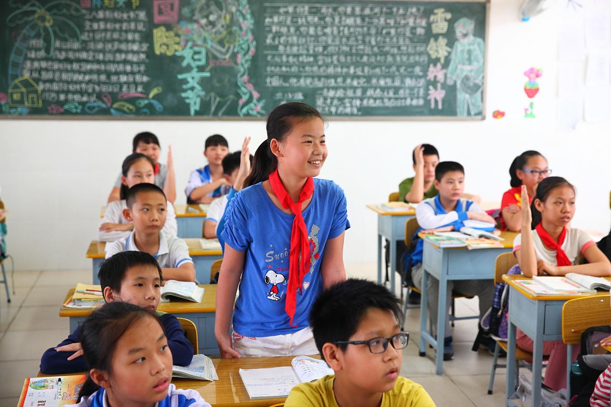 随机生成一份在学校演讲的2000字演讲稿