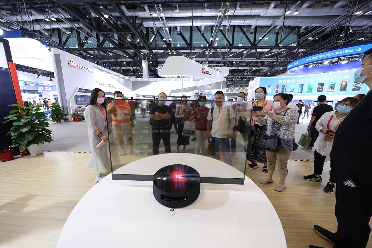 55寸电视最佳观看距离：2-2.5米，享受最佳观影体验！