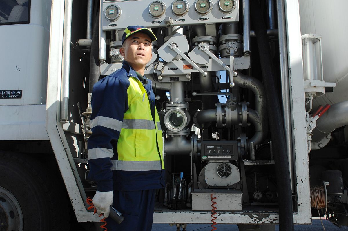 地勤专业毕业具体干什么的