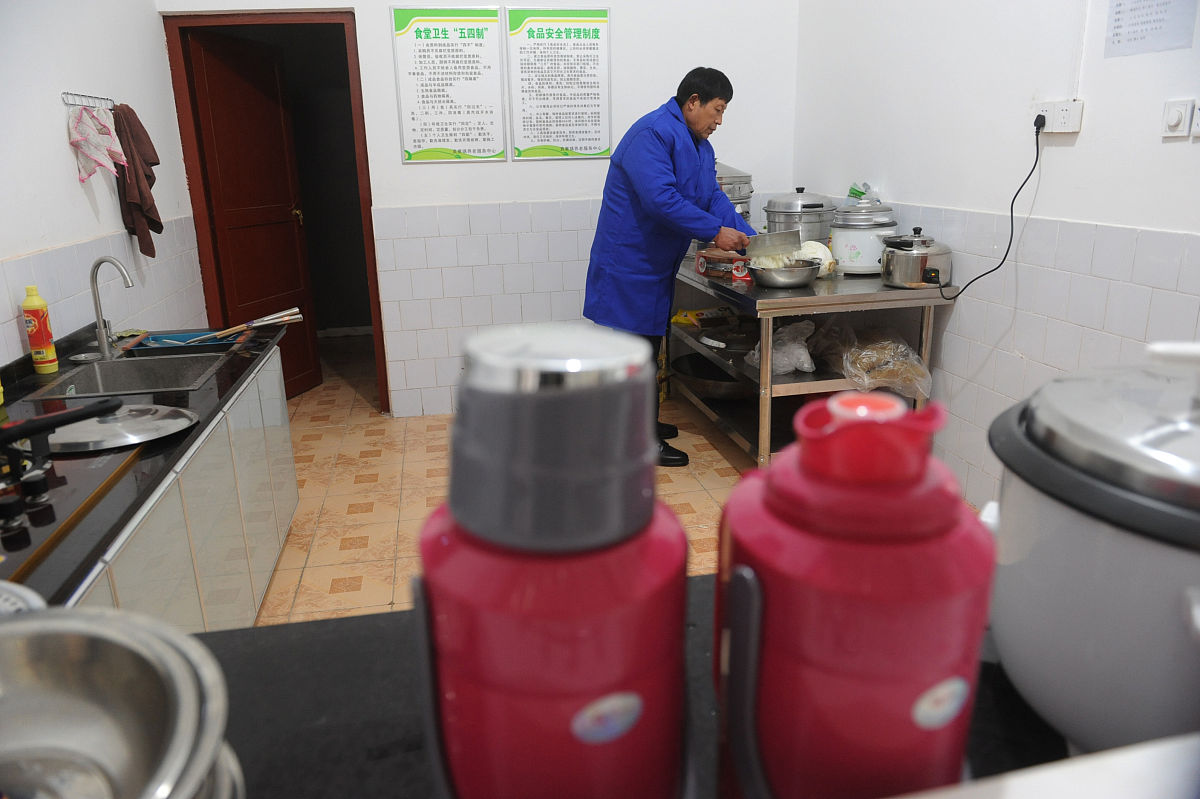 饭店煤气罐允许放几个