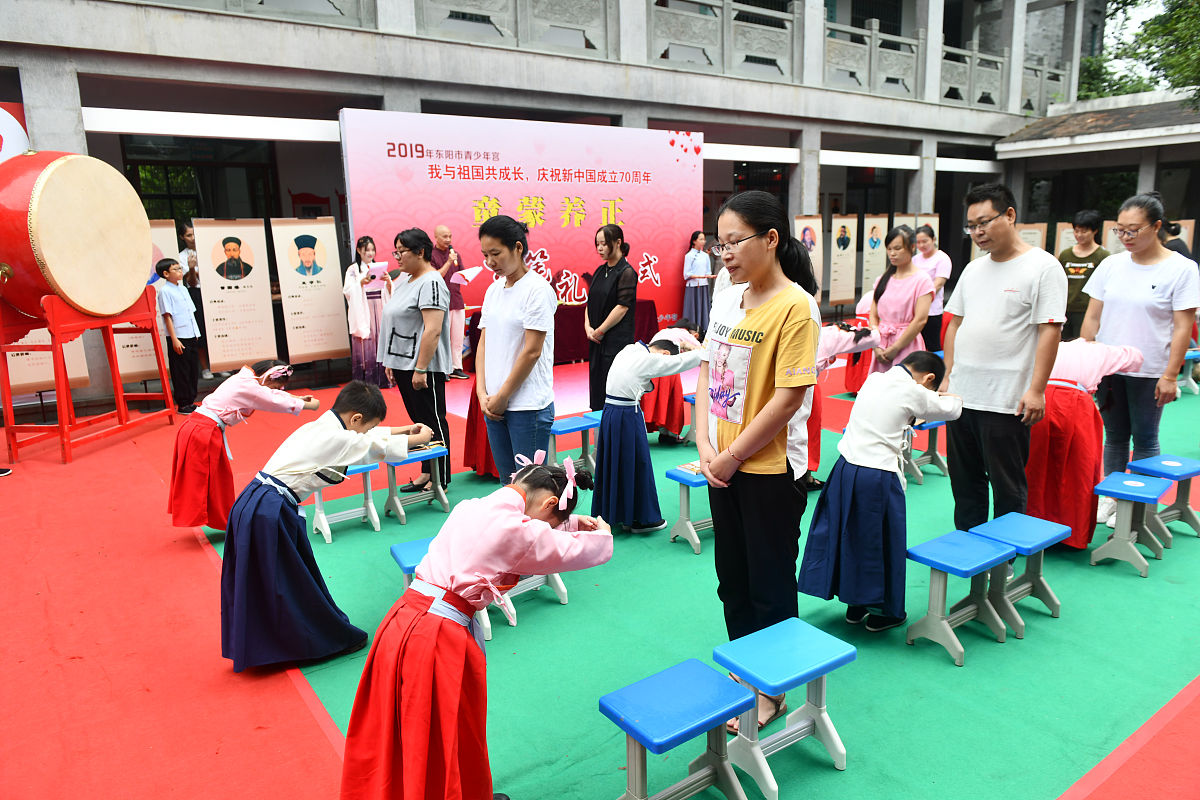 重庆幼师学校的兴趣培养和社团创办如何
