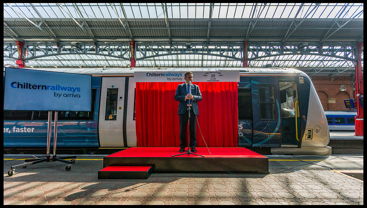 成都铁路机电学校毕业生就业前景分析：优势专业和未来发展