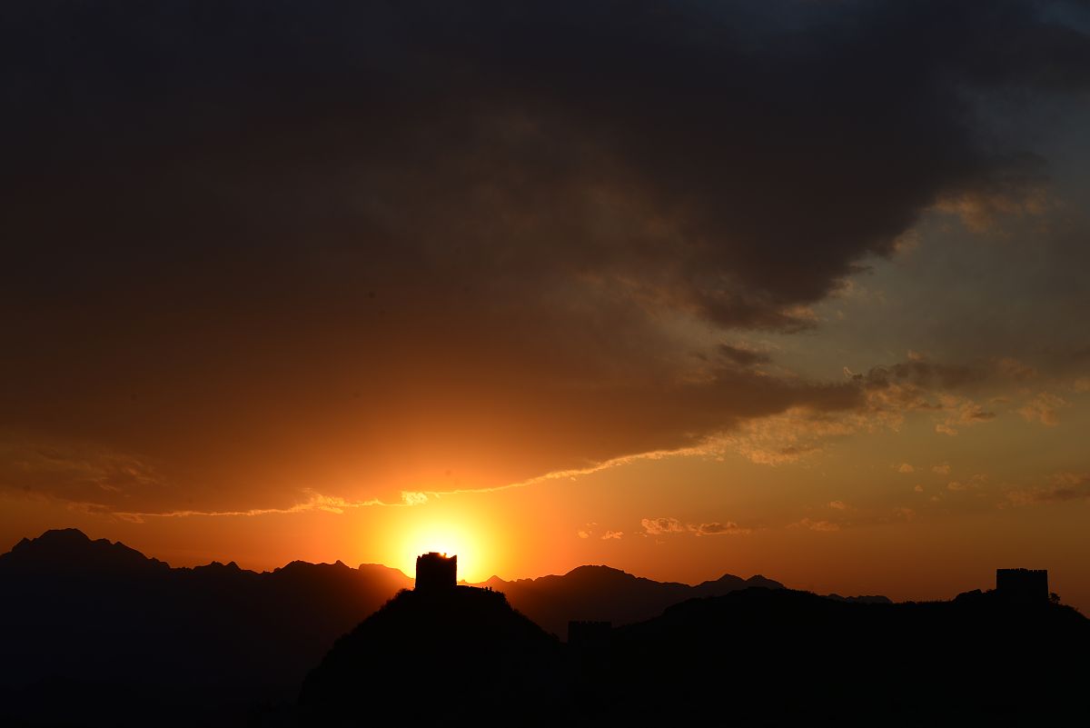 帮我策划一篇以立夏节气为话题的茅台酒文案