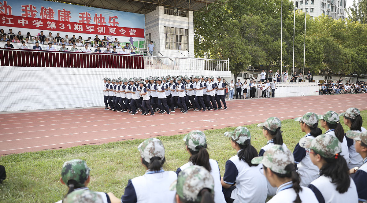 成都市龙泉驿航天中学校新增专业，培养未来航空航天人才