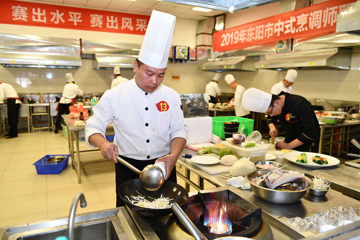 选择成都高铁学校让就业更轻松