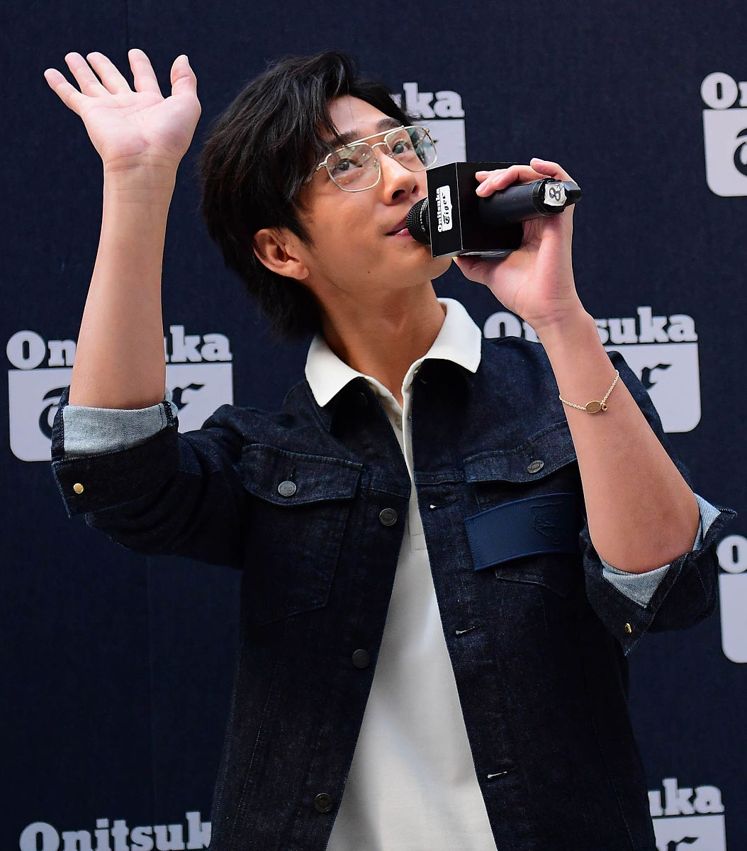 小学班级文艺委员竞选稿：让班级充满艺术与快乐