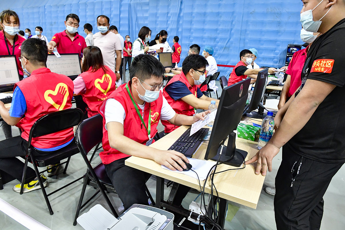 初中学生优秀事迹：科技创新、志愿服务、学习榜样、体育特长、文艺才华