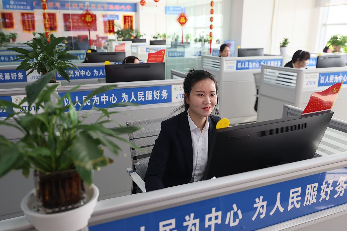 监督12345服务热线的是哪个政府部门