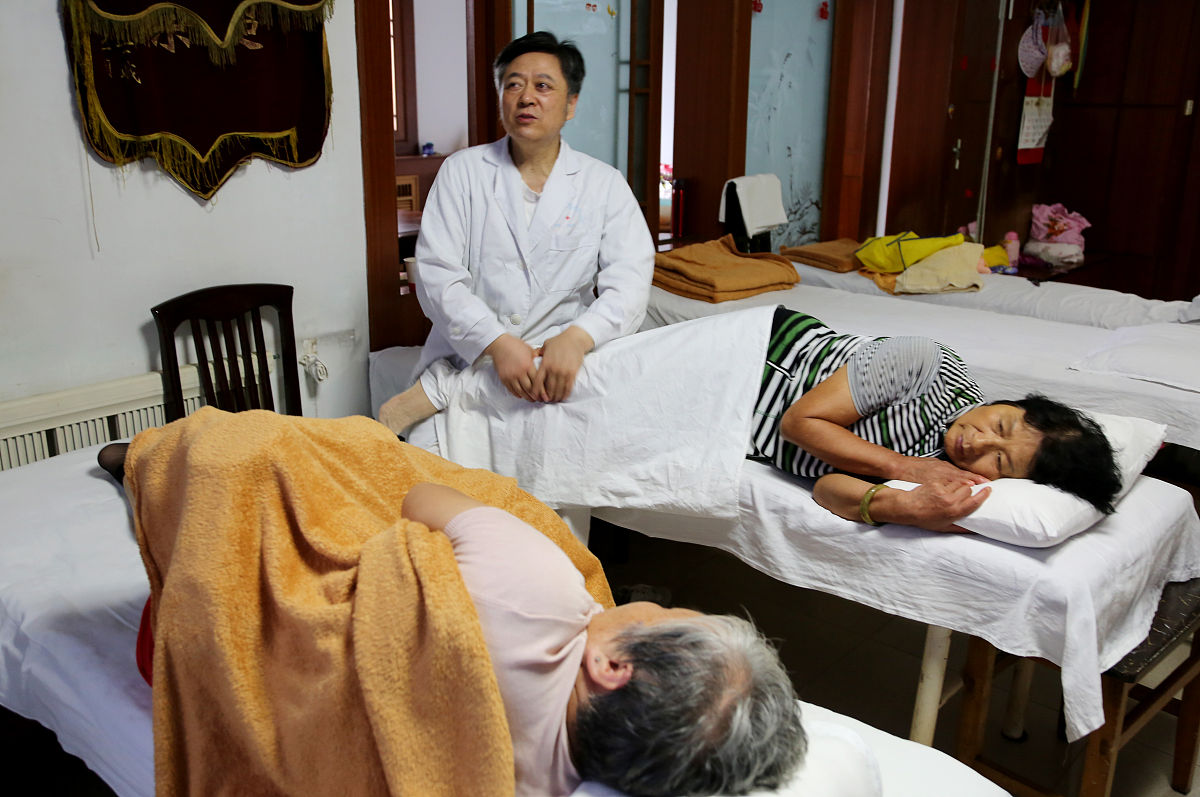 写一篇关于中医传承古法推拿的小红书文案