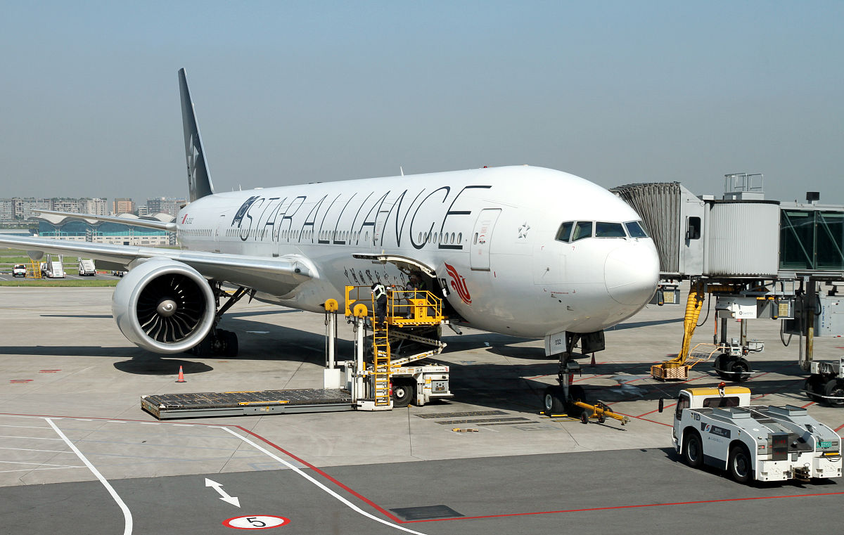 重庆航空专业学校报名指南：流程、材料、专业选择