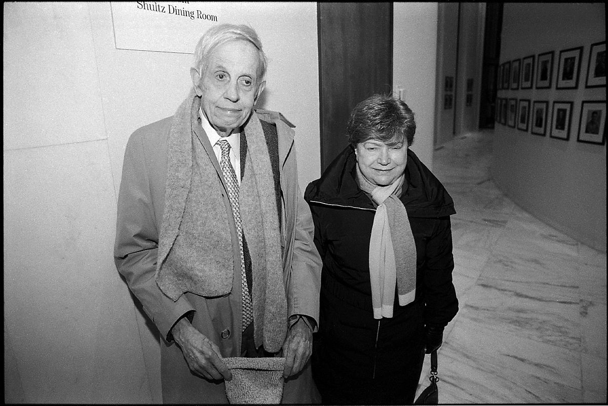 将以下内容改写润色：2022年数学新高考Ⅰ卷是第二年不分文理的统一卷也是对《课标》与《中国高考评价体系》的新实践适应范围广包括湖南、广东、江苏、重庆、河北、湖北、福建、辽宁7个省市。近日数学新高考Ⅰ卷因难稳居各大网络热搜榜首不少学生挥泪考场也有教师表示这是近五年来最难的一张试卷。引发人们热议的不仅包括题目的解法还包括这张试卷对于文科生的难度。这份试卷果真有网传的这么难吗？本研究将从试题出发评析试卷