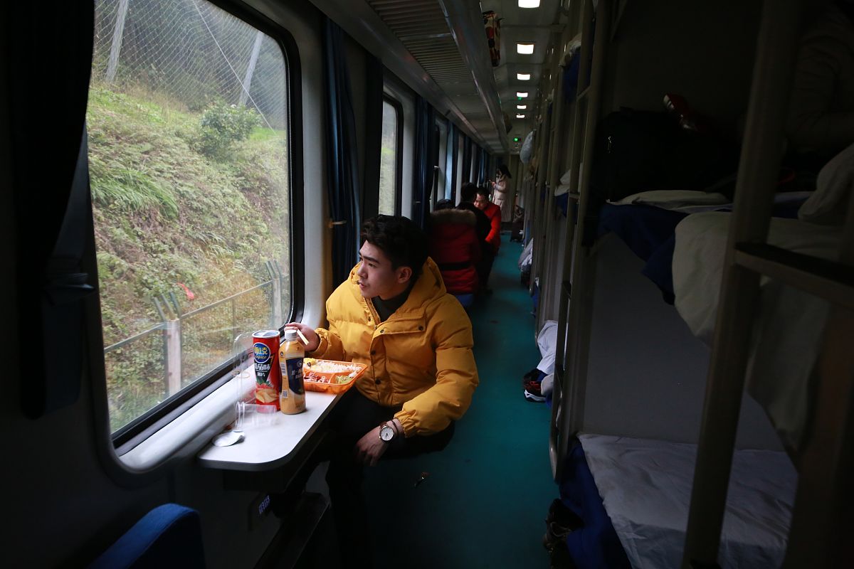 富华200宽刹车片能否换成220宽？