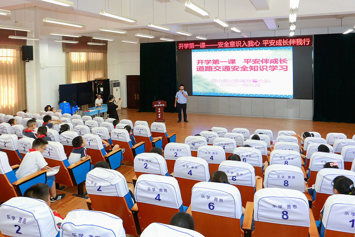 达州职业技术学院优秀校友演讲激励新生：勇敢追梦，成就未来