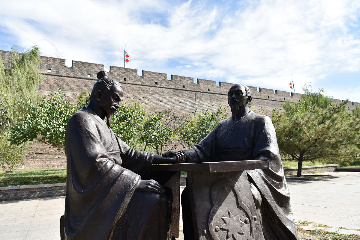 文天祥临刑前朝南叩拜之谜：南方在他心中代表什么？