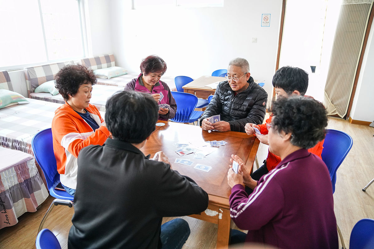 和女朋友打游戏申请1000字