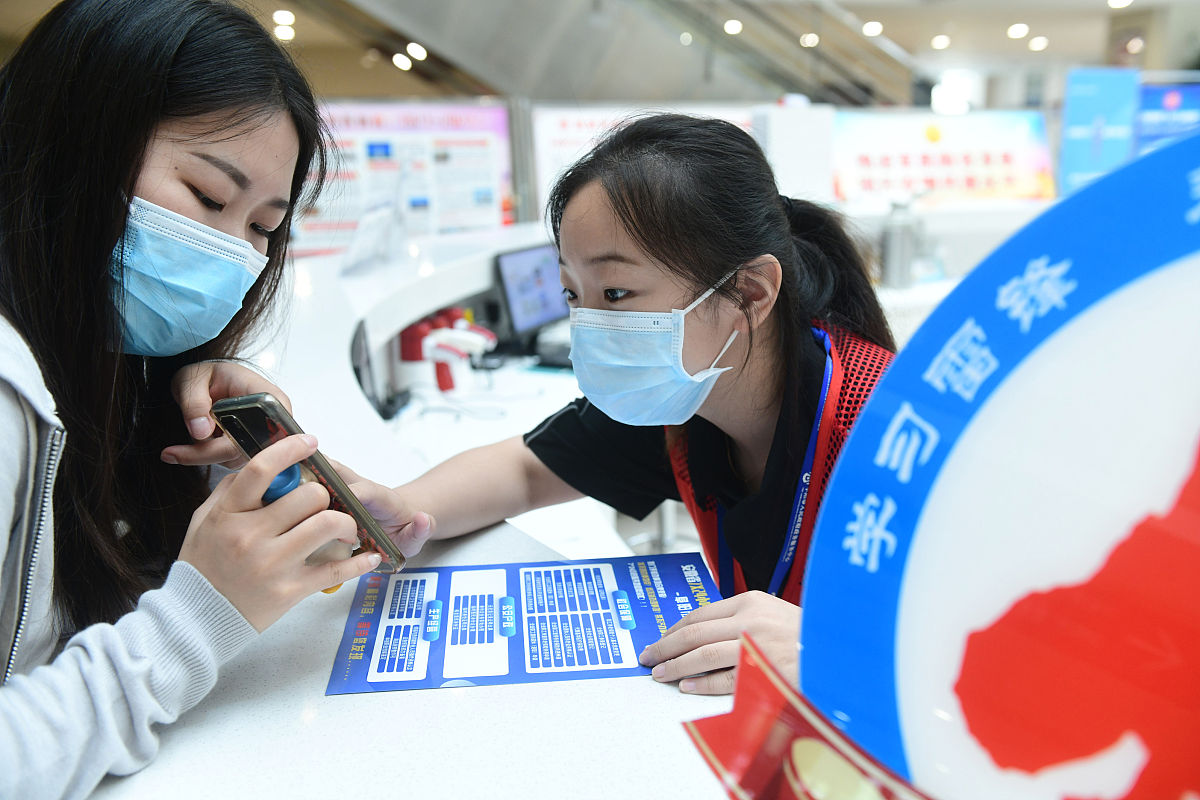 护士综合性实习报告要求语句通顺条理清楚逻辑性强着重对自身在实习阶段对专业理论知识和临床技能操作掌握等情况进行归纳总结描述体会和收获有典型事例论证分析存在的不足、差距和今后应努力的方向切忌过多抒情或散在罗列。